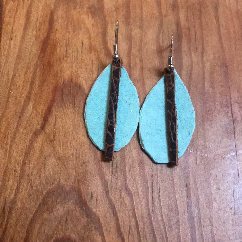 Turquoise and brown leather layered earrings